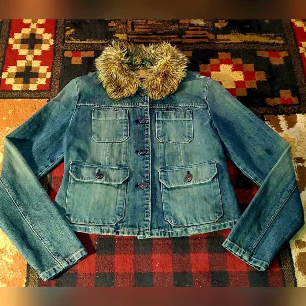 Womans jean jacket small.
